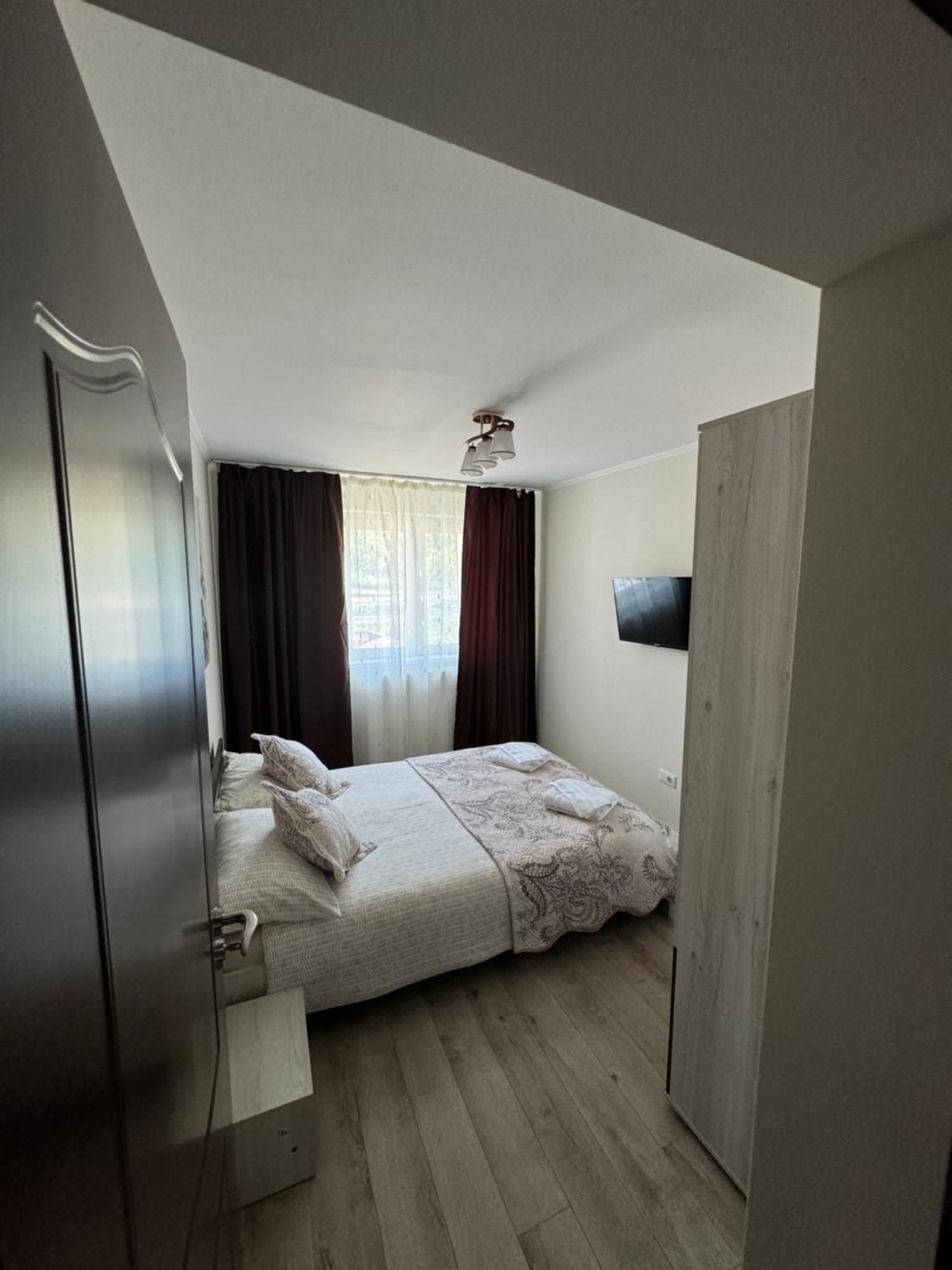 Apartament Cosmin Călimăneşti Exterior foto
